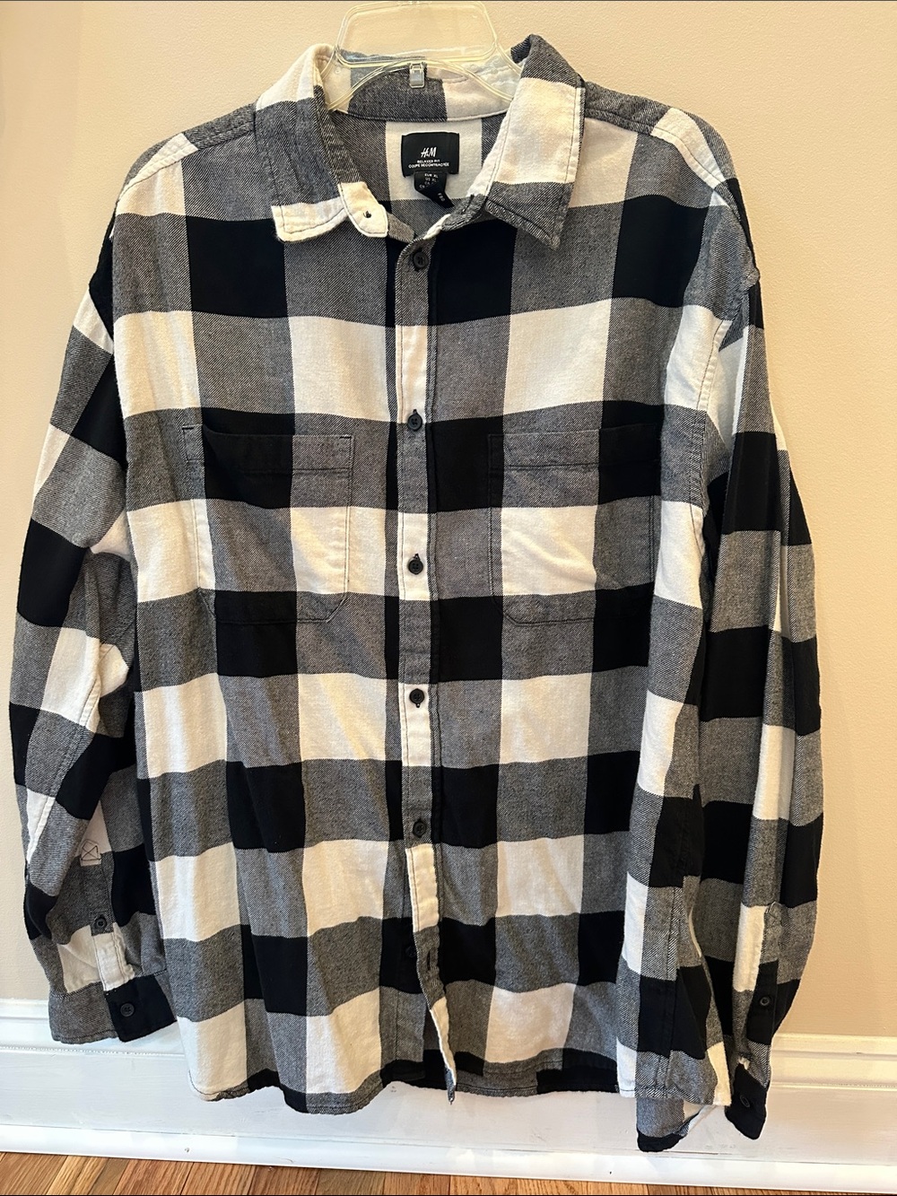 H&M Black & White Buffalo Plaid Flannel Button-Down Shirt- XL